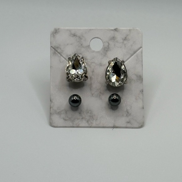 Earring set with cubic zirconia teardrop studs and charcoal circle studs. - Picture 2 of 4